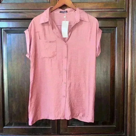 Emery Rose Tops - NWT! Emery Rose Blouse Shirt for Woman. Size S, Salmon color